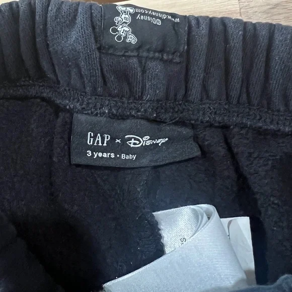 GAP x Disney Mickey Mouse Black Sweatpants Hoodie Set Toddler Size 3 Years - Picture 4 of 6